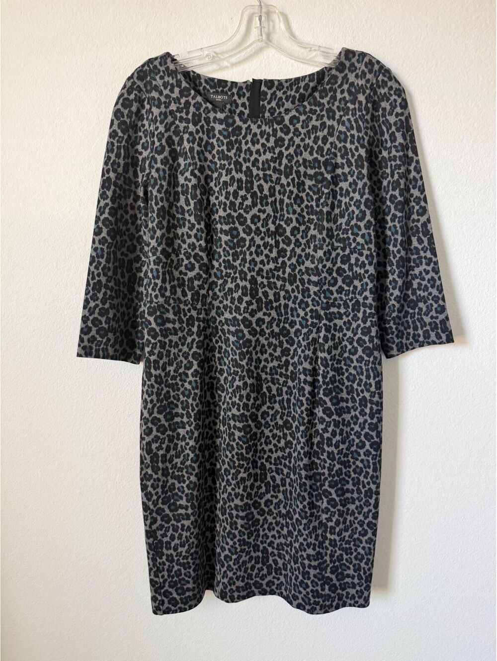 Talbots Round Neck Stretch Gray Tone Animal Print Sheath Dress Size "4 Petite"